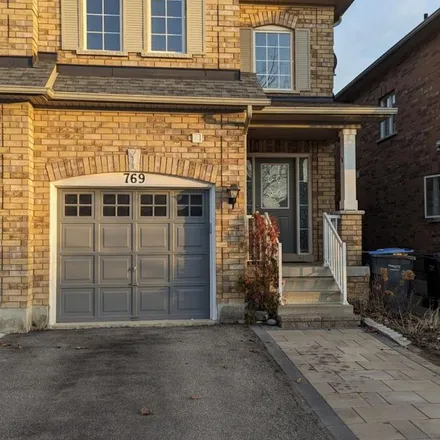 Rent this 3 bed duplex on 6558 Opera Glass Crescent in Mississauga, ON L5W 1L9