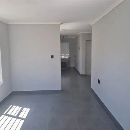 Image 5 - Las Palmas Flats, Vere Road, Southernwood, East London, 5213, South Africa - Apartment for rent