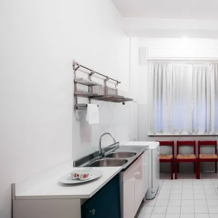 Image 7 - Via Reggio Calabria, 00161 Rome RM, Italy - Apartment for rent