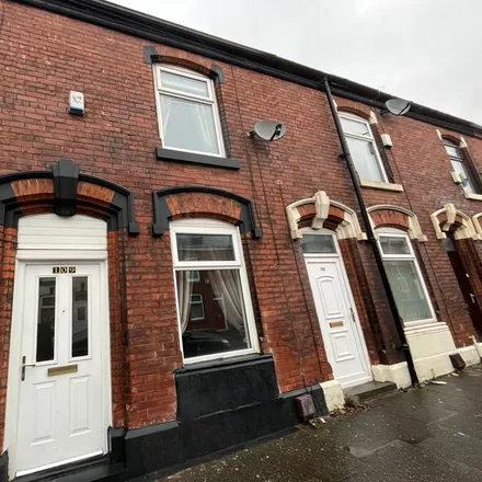 Rent this 2 bed townhouse on The Heys Primary School in Whiteacre Road, Ashton-under-Lyne