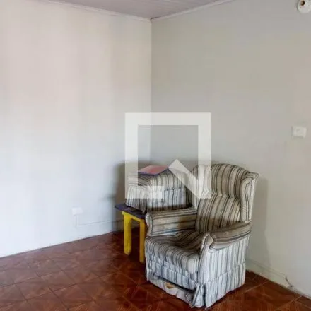 Rent this 3 bed house on Rua José Gomes in Jardim Santo Antônio, Osasco - SP