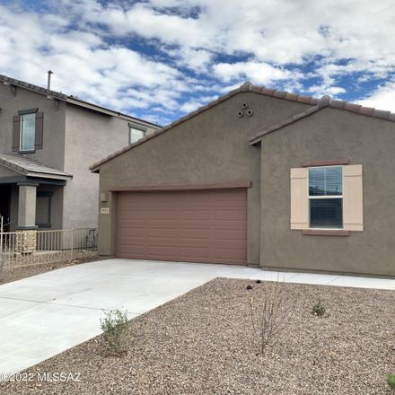 Rent this 4 bed house on S Via Tulum in Green Valley, AZ