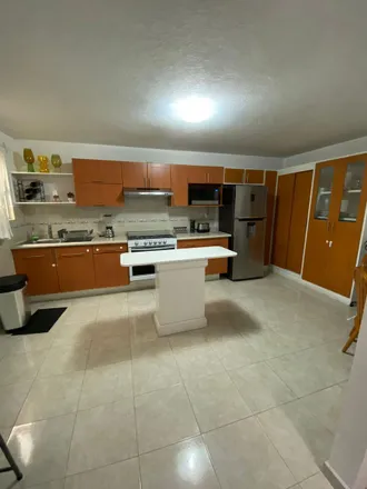 Rent this studio house on Circuito Agua Azul Oriente 176 in Parque Verde, 38035