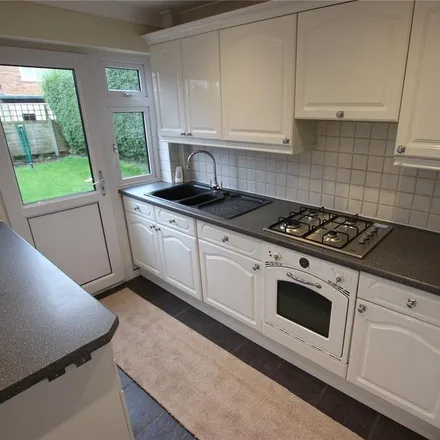 Image 4 - Burges Close, Dunstable, LU6 3EU, United Kingdom - House for rent