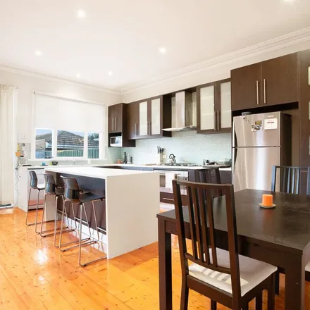 Rent this 3 bed apartment on MacPherson Street in Footscray VIC 3011, Australia