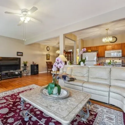 Image 3 - 232 Emily Place, Parsippany-Troy Hills, NJ 07054, USA - House for sale