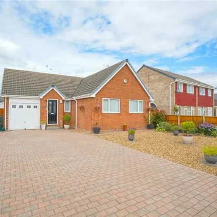 Buy this 3 bed house on Turnberry Way in Dinnington, S25 2SY
