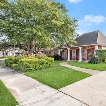 Buy this 4 bed house on 8603 Rainwood Avenue in Bluebonnet Ridge, East Baton Rouge Parish