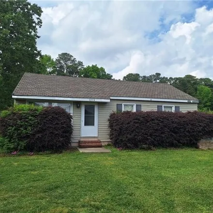 Rent this 3 bed house on 1212 Dare Road in York County, VA 23692