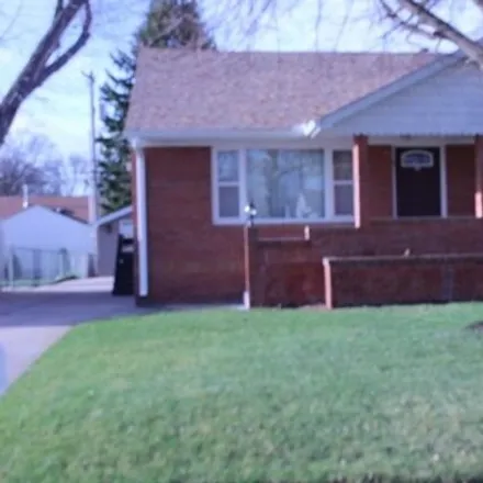 Buy this 4 bed house on 112 Ringland Road in Hastings, NE 68901