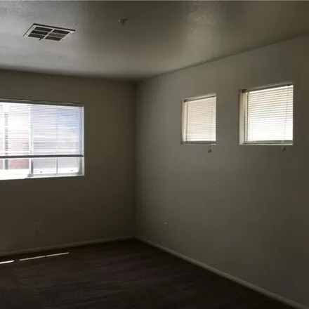 Image 7 - 3137 Inlet Bay Avenue, North Las Vegas, NV 89031, USA - House for sale