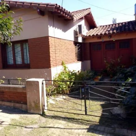 Buy this studio house on Chiclana in Nuevo Quilmes, Don Bosco