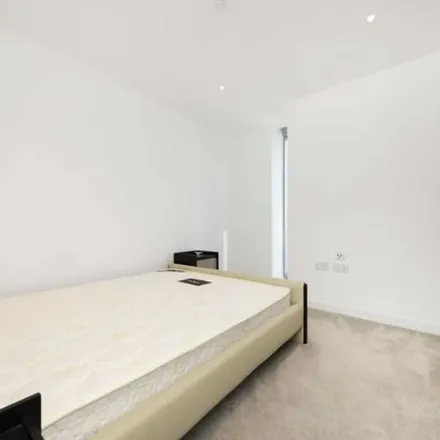 Image 4 - Admirals Way, London, E14 9DU, United Kingdom - Apartment for rent