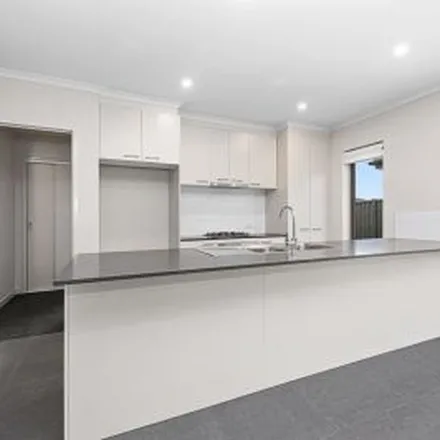 Image 9 - Topaz Street, Alfredton VIC 3350, Australia - Apartment for rent