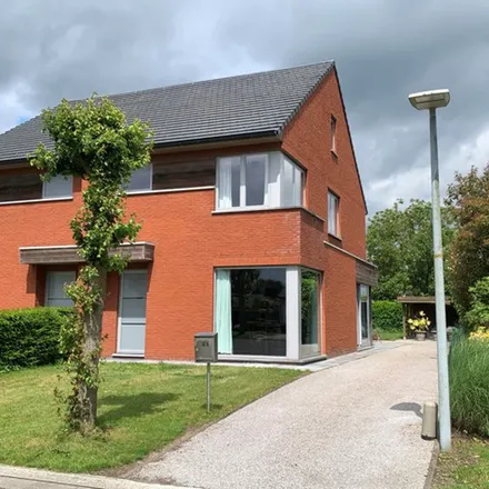 Rent this 3 bed apartment on Regenbooglaan 61 in 9800 Deinze, Belgium