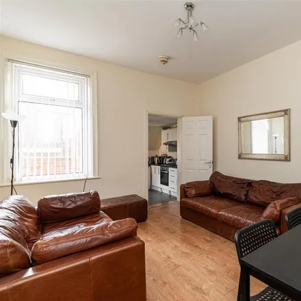 Rent this 2 bed apartment on Kelvin Grove in Newcastle upon Tyne, NE2 1RL