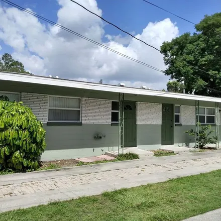 Rent this 2 bed apartment on Saint Michael's Episcopal Church in Rugby Street, Orlando