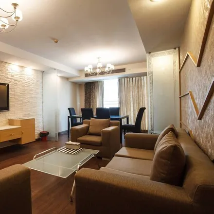 Rent this 3 bed apartment on 王春盛牛肉火锅 in 133, Sunthon Kosa Road