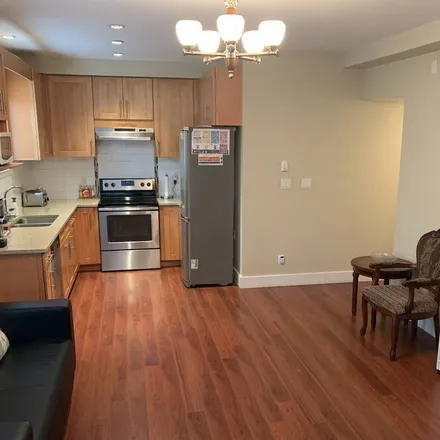 Image 2 - Capitol Hill, Burnaby, BC V5B 4H3, Canada - Apartment for rent