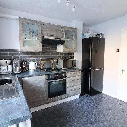 Rent this 2 bed apartment on Wiseman Close in Streatley, LU2 7GE