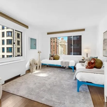 Image 5 - 33 East 65th Street, New York, NY 10021, USA - Apartment for sale