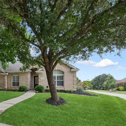 Image 2 - 2913 Bluffview Ln, Flower Mound, Texas, 75022 - House for sale