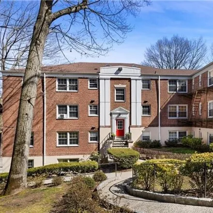 Buy this 2 bed condo on 63 Rockledge Road in Lawrence Park, City of Yonkers