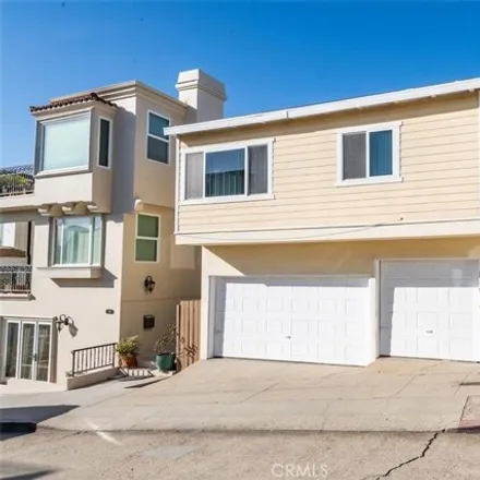 Buy this 3 bed house on 175 30th Place in Hermosa Beach, CA 90254