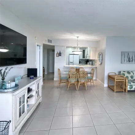 Image 7 - 3801 South Ocean Drive, Beverly Beach, Hollywood, FL 33019, USA - Condo for rent