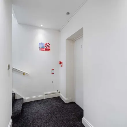 Image 1 - Beechfield Road, St. John's Road, Corner Hall, HP1 1US, United Kingdom - Apartment for rent
