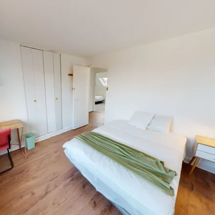 Rent this 7 bed room on 3 rue Henri Luisette