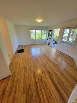 Image 4 - Hill Path, Chapman, Corte Madera, CA 94939, USA - Apartment for rent