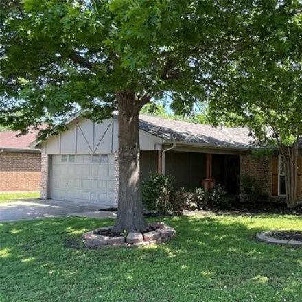 Image 2 - 5770 Newman Drive, North Richland Hills, TX 76180, USA - House for rent