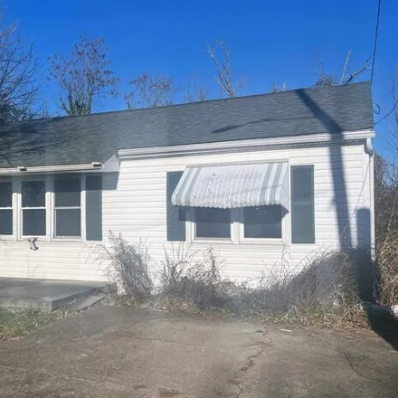 Buy this 3 bed house on 463 Linden Circle in Huntington, WV 25705