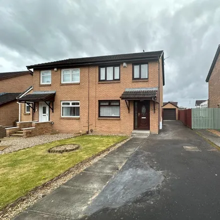 Rent this 3 bed duplex on Castle View in Newmains, ML2 9PQ