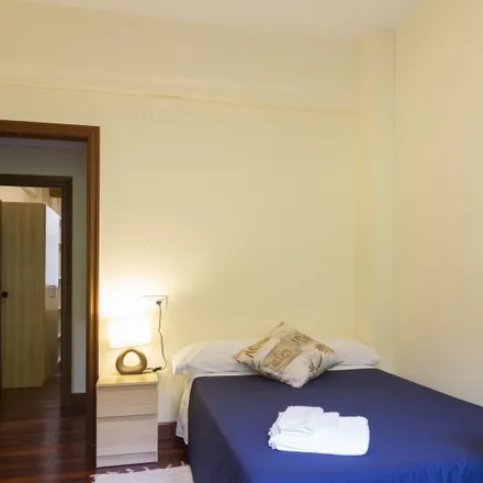 Rent this 4 bed room on Ramón y Cajal in Calle Tren de Deusto / Deustuko Trenaren kalea, 48014 Bilbao