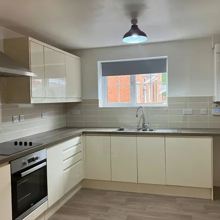 Image 4 - Silverbirch Close, Ansley Common, CV10 0XW, United Kingdom - Apartment for rent