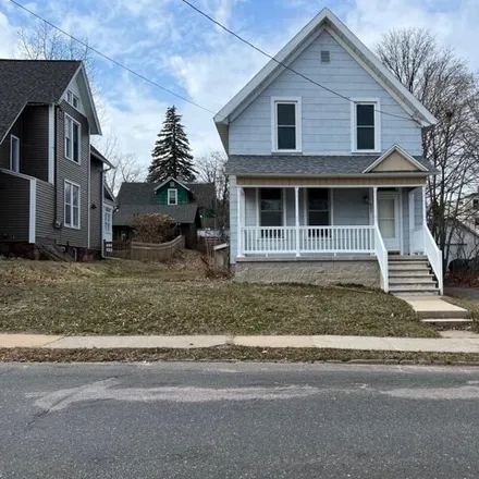 Buy this 3 bed house on 827 Pine Street in Marquette, MI 49855