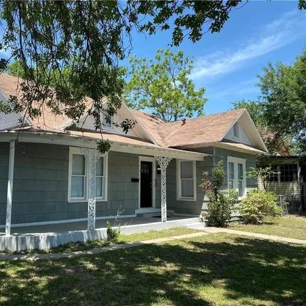Rent this 3 bed house on 716 West Merriman Street in Dodd Colonia, Sinton