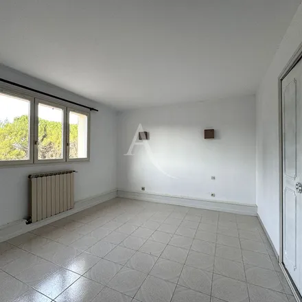 Rent this 4 bed apartment on Oublié in 34790 Grabels, France