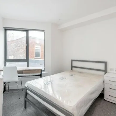 Rent this studio apartment on Fi Real in 57 West Street, Bristol