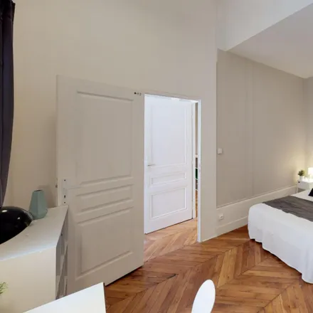 Rent this 3 bed room on 15 Rue Neuve in 69001 Lyon, France