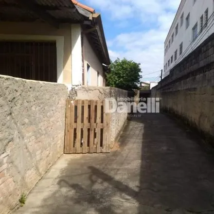 Buy this 2 bed house on Rua Professor Bernardino Querido in Vila São José, Taubaté - SP