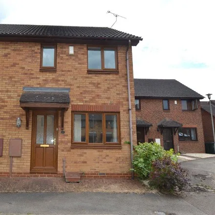 Rent this 2 bed duplex on Rudds Close in Winslow, MK18 3QZ