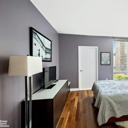 Image 2 - 200 WEST END AVENUE 15H in New York - Apartment for sale