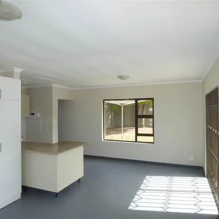 Image 6 - unnamed road, Beacon Bay North, East London, 5210, South Africa - Apartment for rent