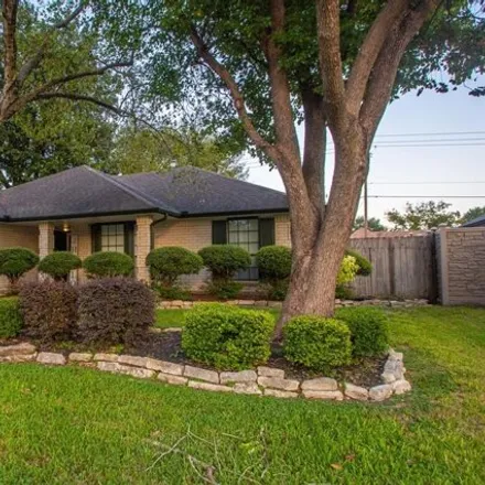 Buy this 3 bed house on 1936 Northglen Avenue in Deer Park, TX 77536