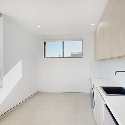 Image 3 - Allison Road, Guildford NSW 2161, Australia - Apartment for rent