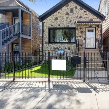 Buy this 3 bed house on 2920 S Canal St in Chicago, Illinois