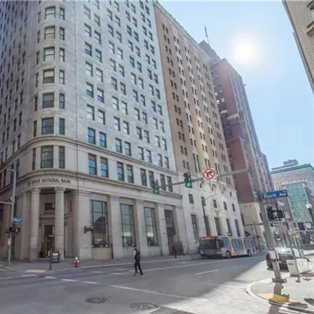 Image 1 - The Carlyle, 306 Fourth Avenue, Pittsburgh, PA 15222, USA - Condo for sale
